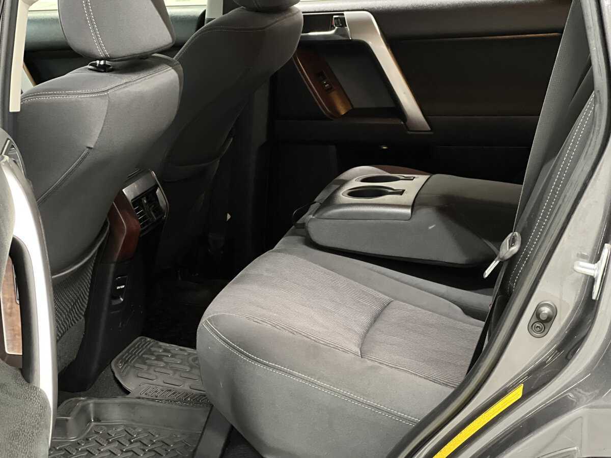 Toyota Land Cruiser Prado с пробегом — 2014 год. Фото: #11