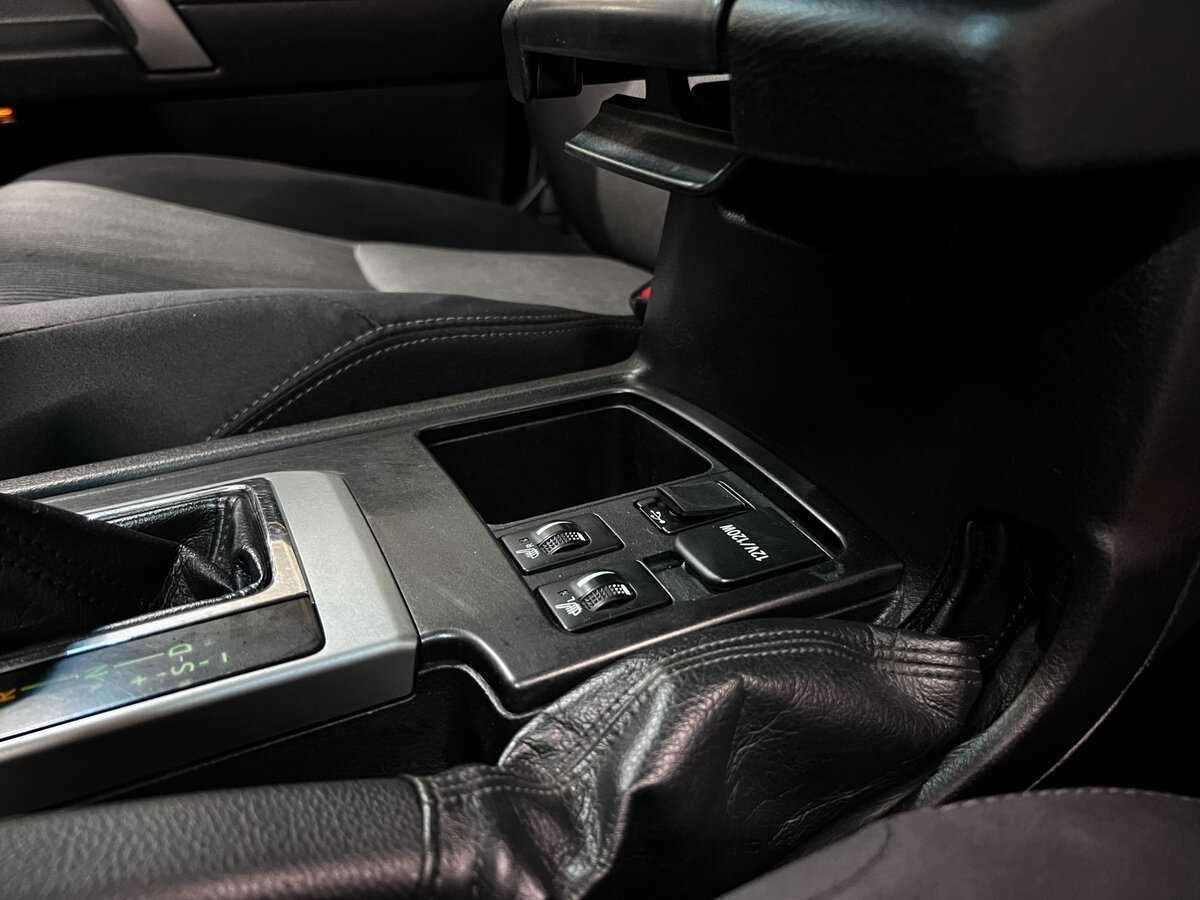 Toyota Land Cruiser Prado с пробегом — 2014 год. Фото: #20