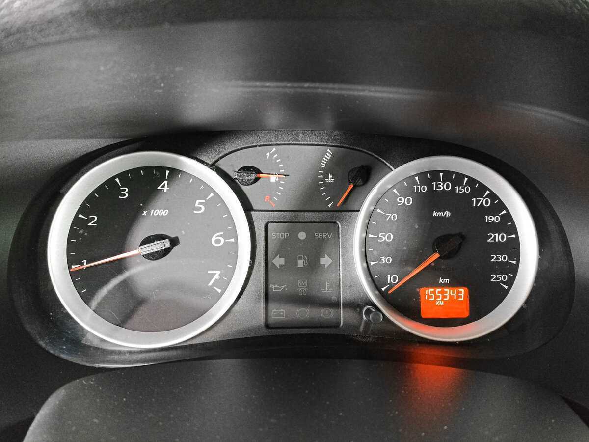 Renault Symbol с пробегом — 2008 год. Фото: #12