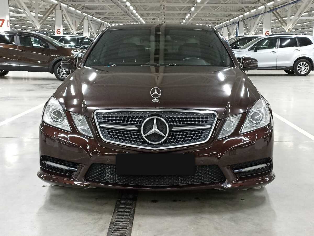 Mercedes-Benz E-Класс с пробегом — 2011 год. Фото: #1