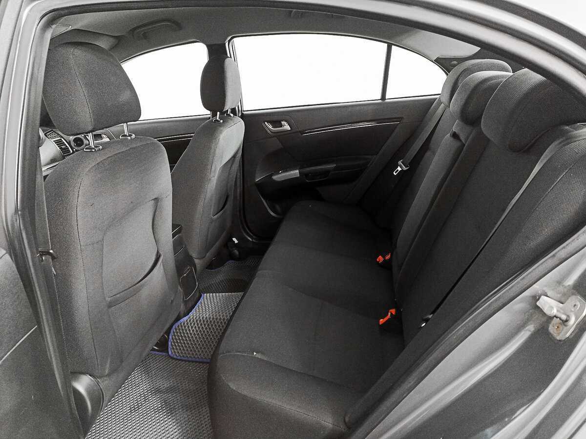 Geely Emgrand EC7 с пробегом — 2013 год. Фото: #10