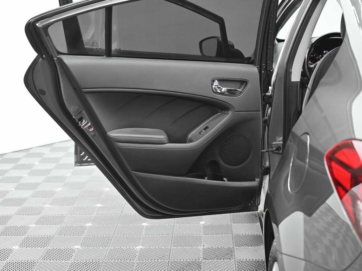 Kia Cerato с пробегом — 2018 год. Фото: #6