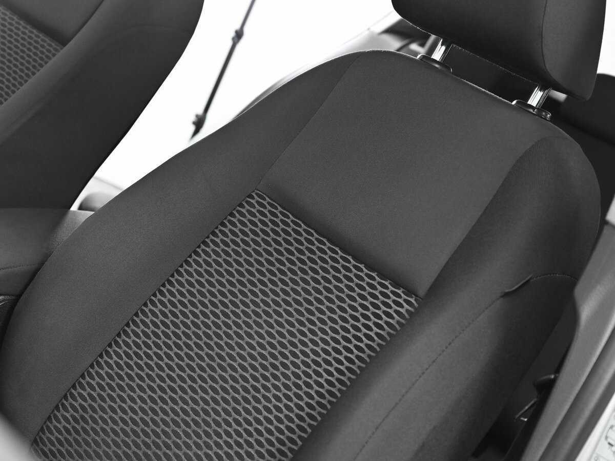 Volkswagen Golf с пробегом — 2010 год. Фото: #11