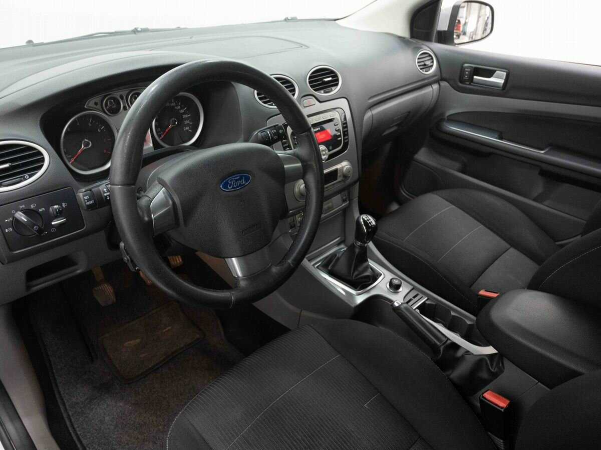 Ford Focus с пробегом — 2010 год. Фото: #7