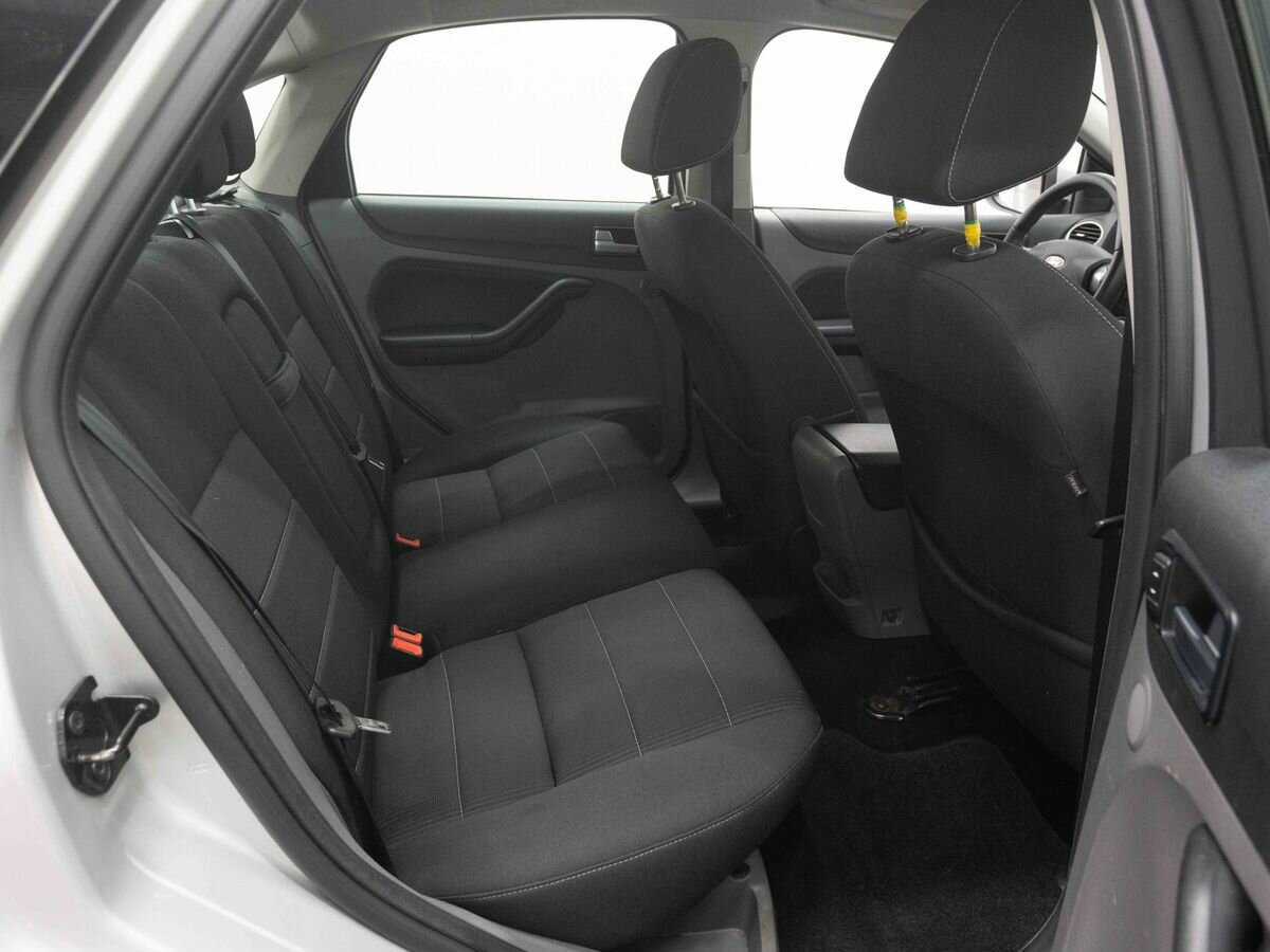 Ford Focus с пробегом — 2010 год. Фото: #10