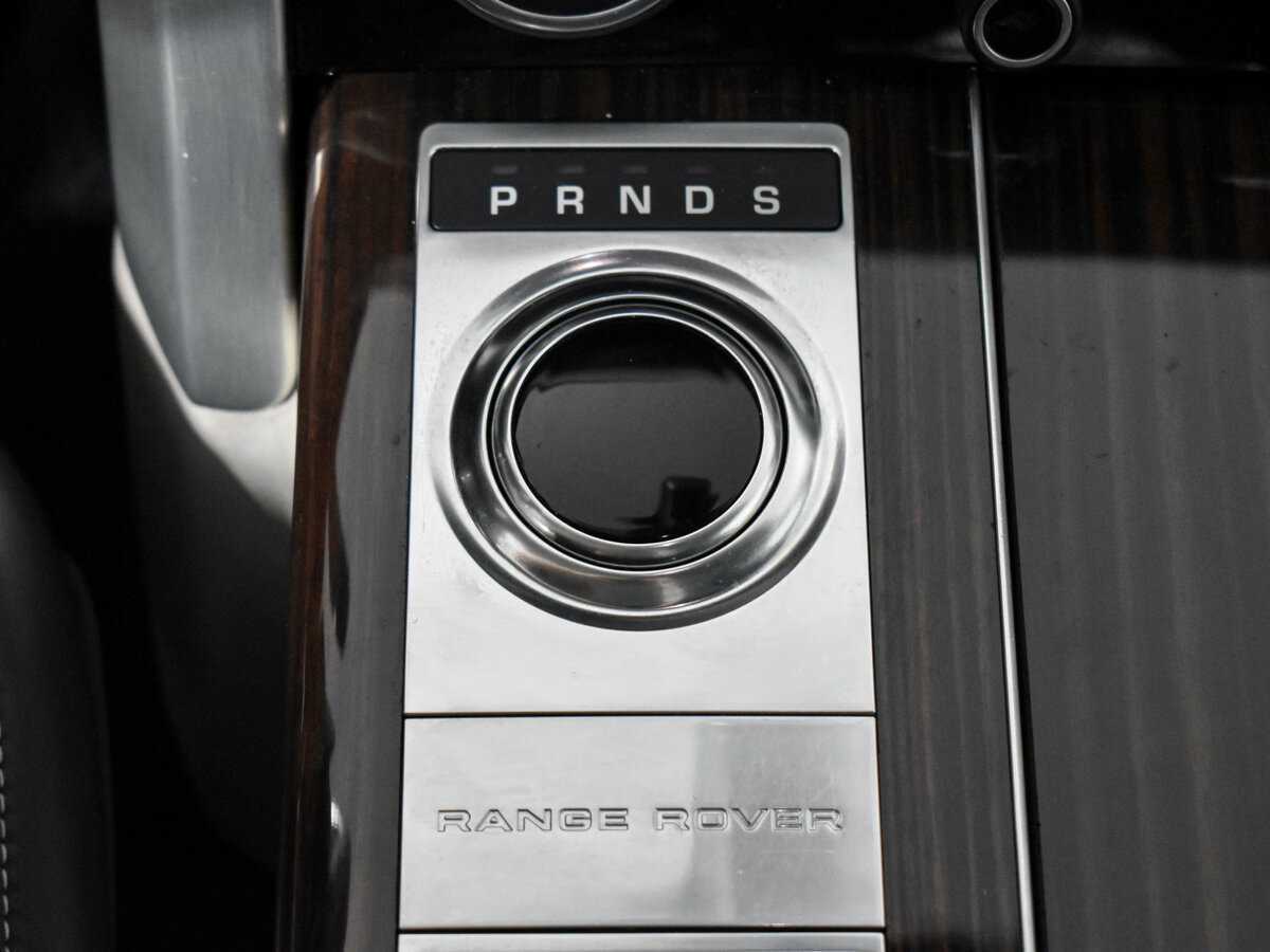 Land Rover Range Rover с пробегом — 2017 год. Фото: #8