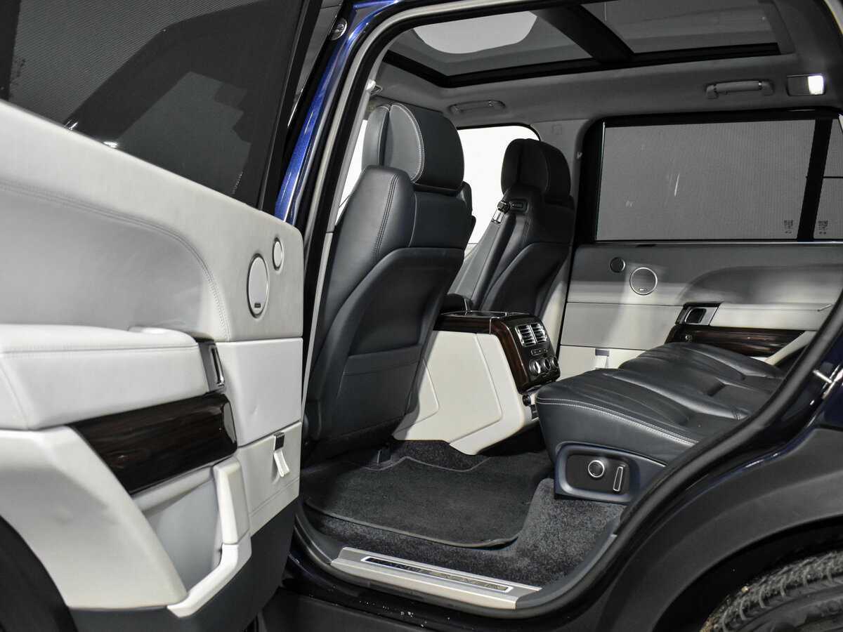 Land Rover Range Rover с пробегом — 2017 год. Фото: #11