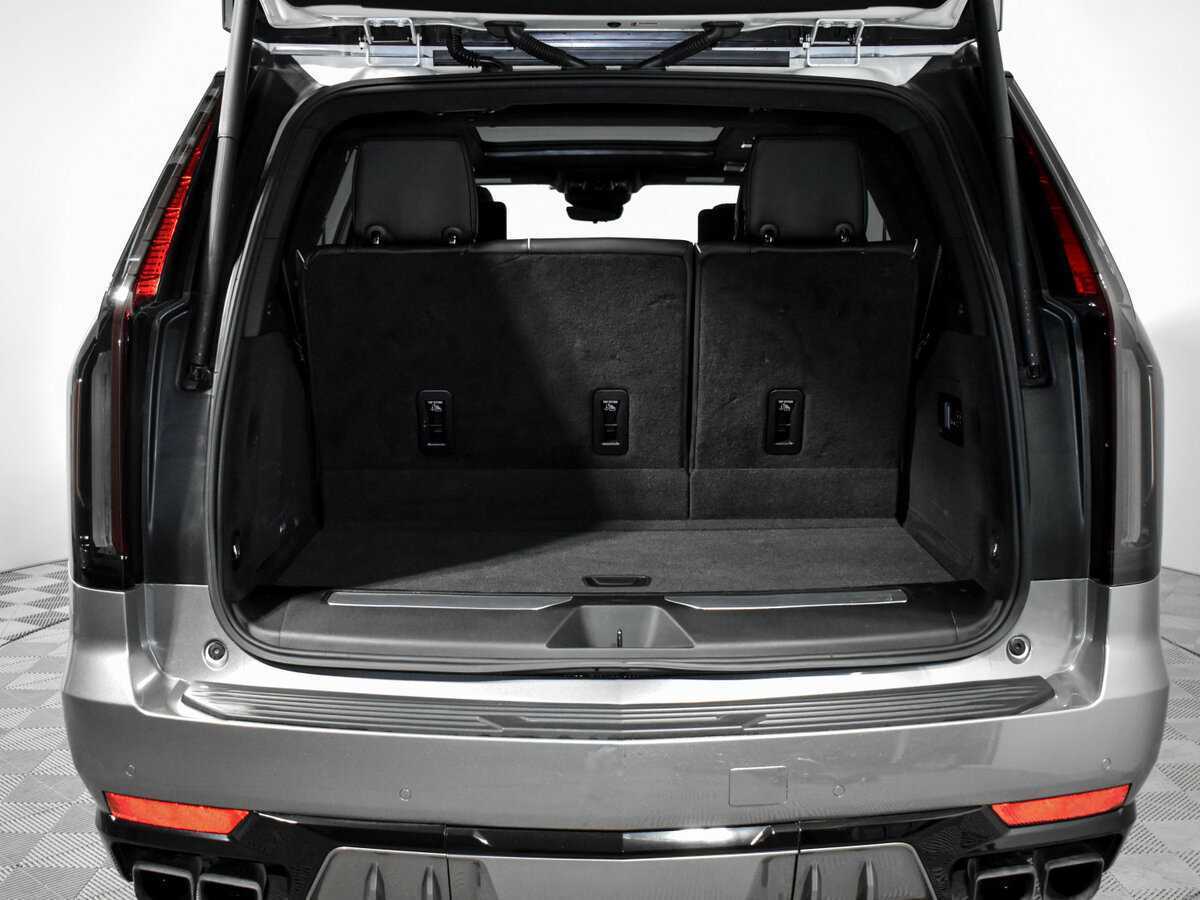 Cadillac Escalade-V с пробегом — 2022 год. Фото: #19