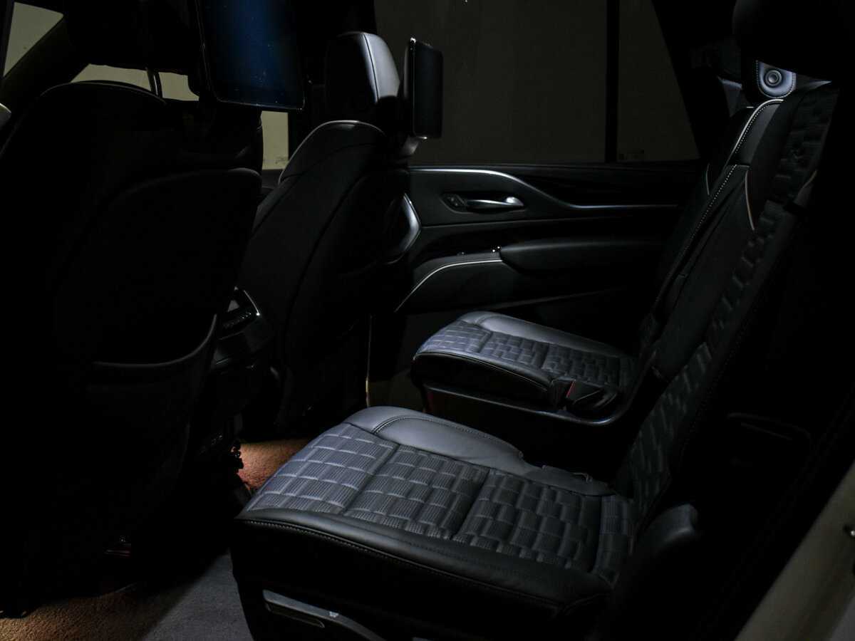 Cadillac Escalade-V с пробегом — 2022 год. Фото: #29