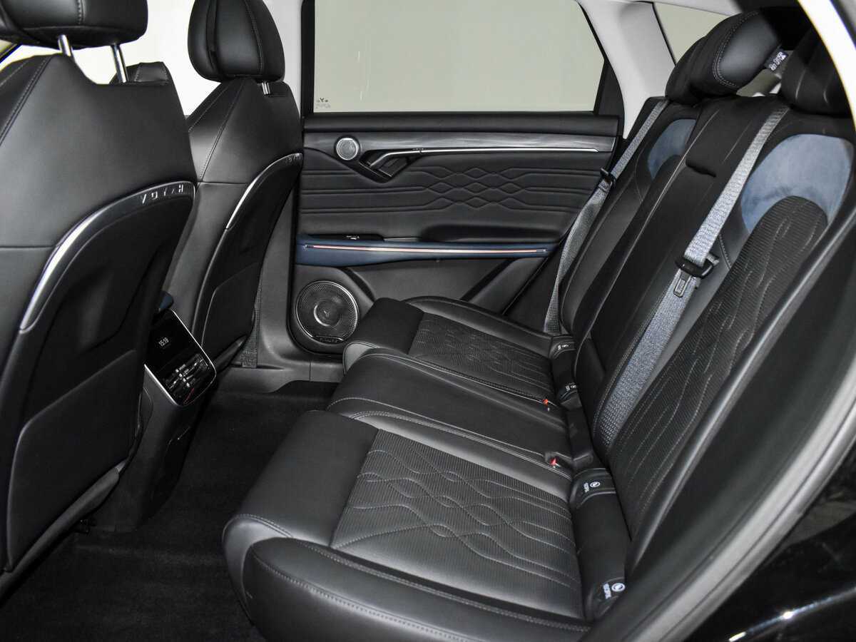 Voyah Free с пробегом — 2023 год. Фото: #8