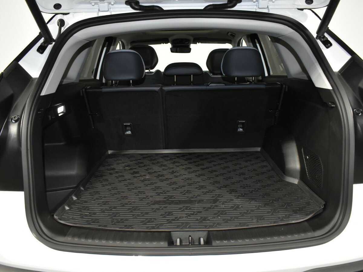 Geely Atlas с пробегом — 2024 год. Фото: #24