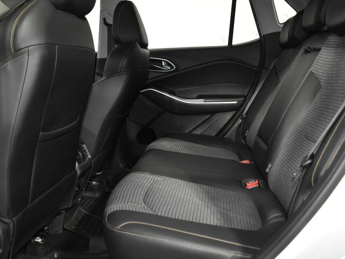 Москвич 3 с пробегом — 2023 год. Фото: #18