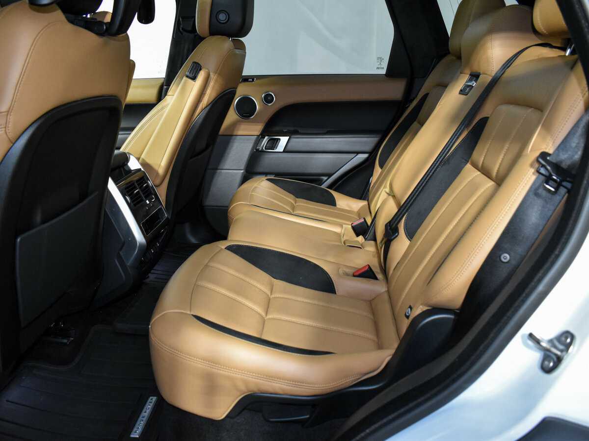 Land Rover Range Rover Sport с пробегом — 2020 год. Фото: #13