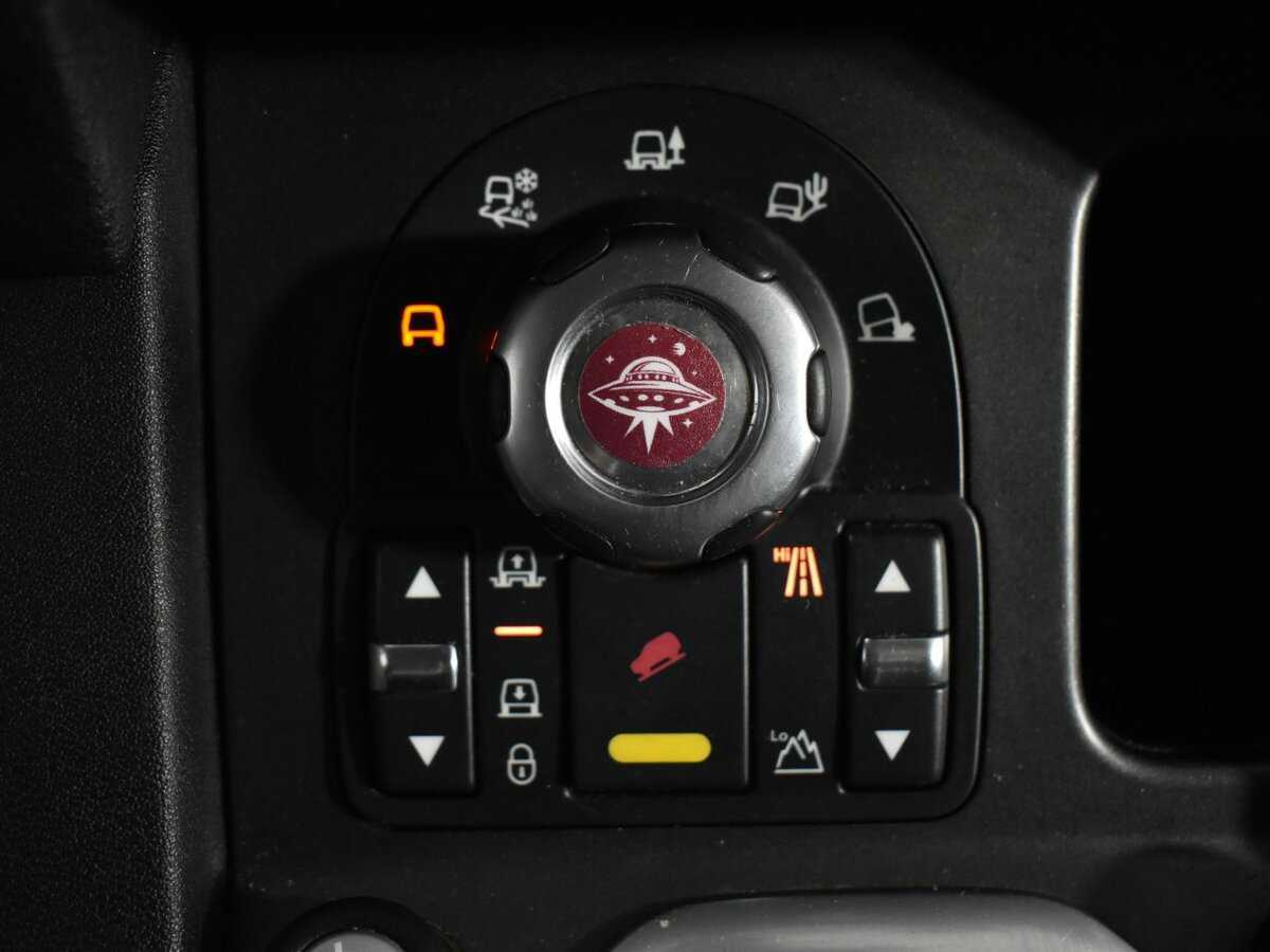 Land Rover Discovery с пробегом — 2011 год. Фото: #13