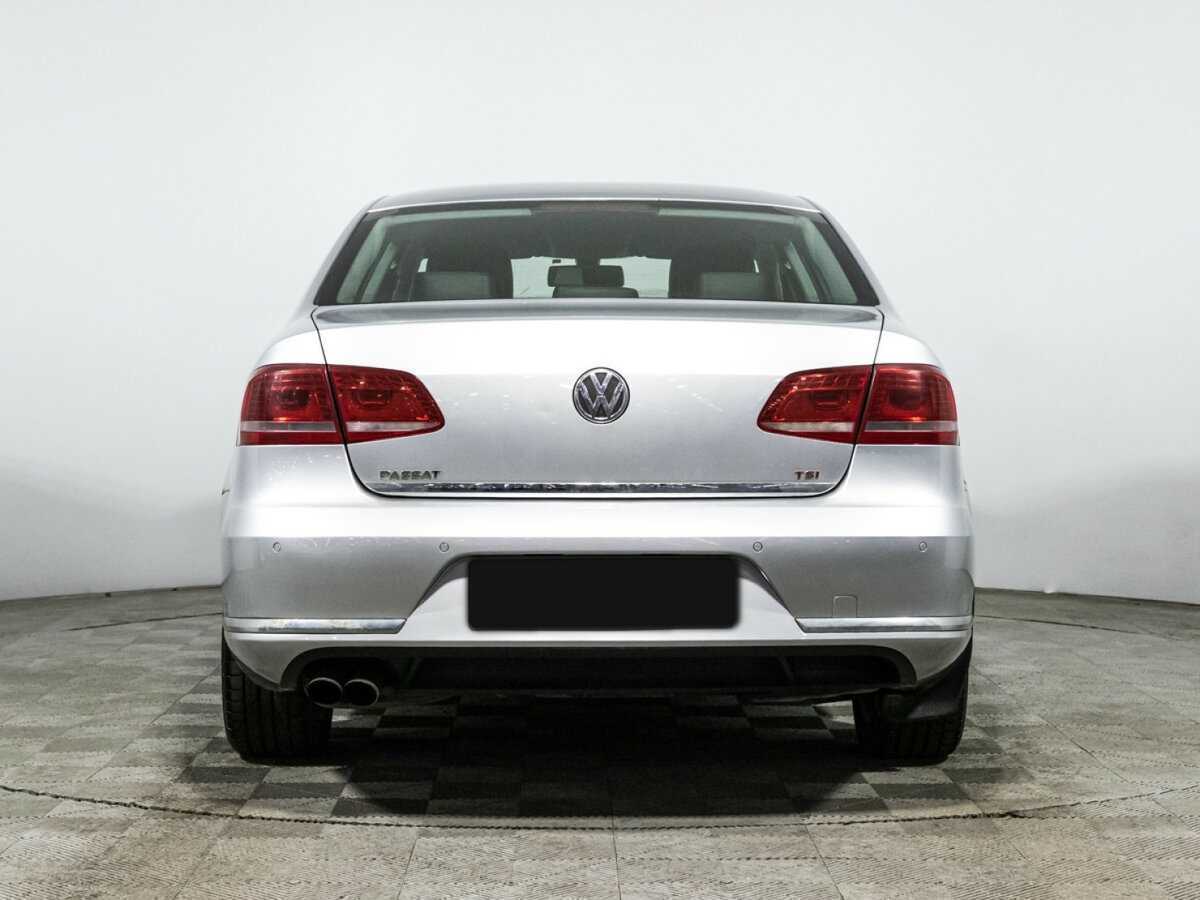 Volkswagen Passat с пробегом — 2011 год. Фото: #5