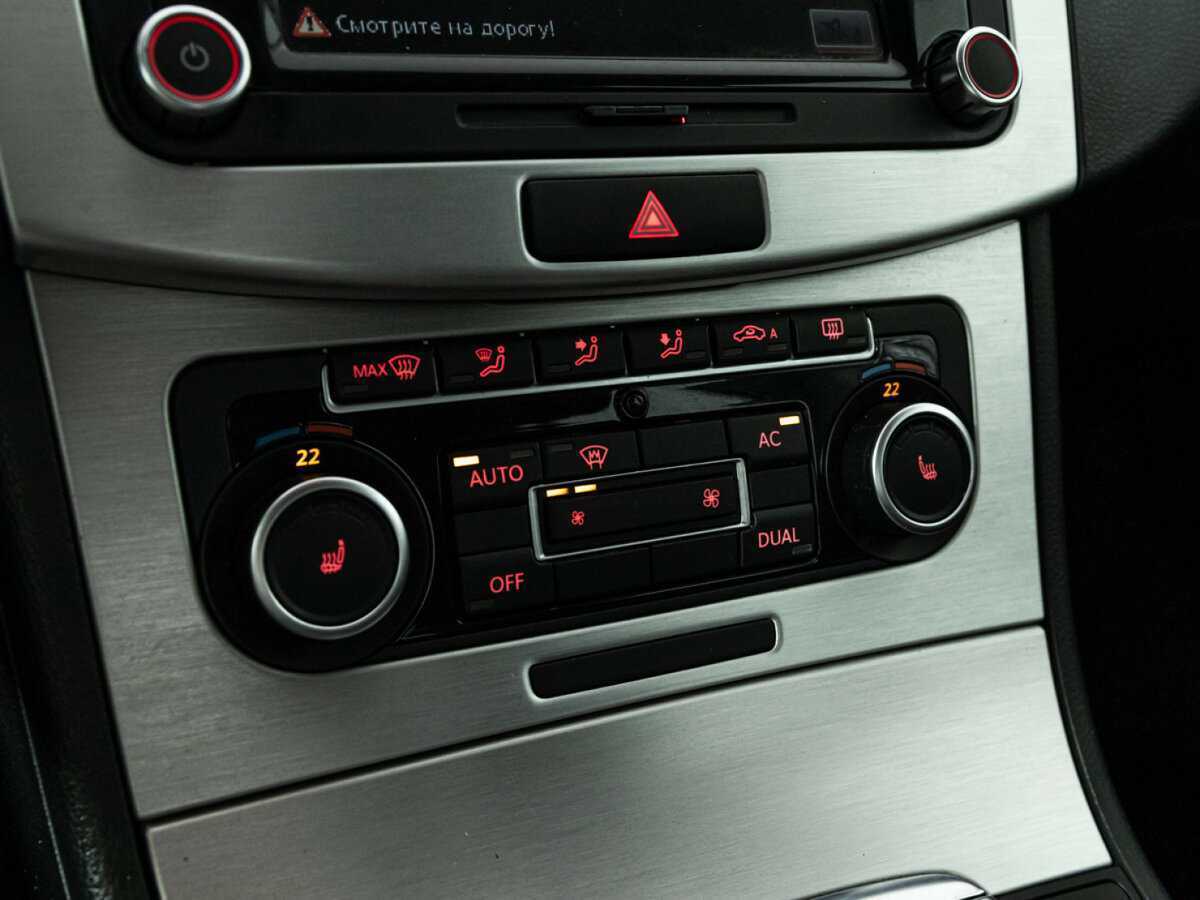 Volkswagen Passat с пробегом — 2011 год. Фото: #15