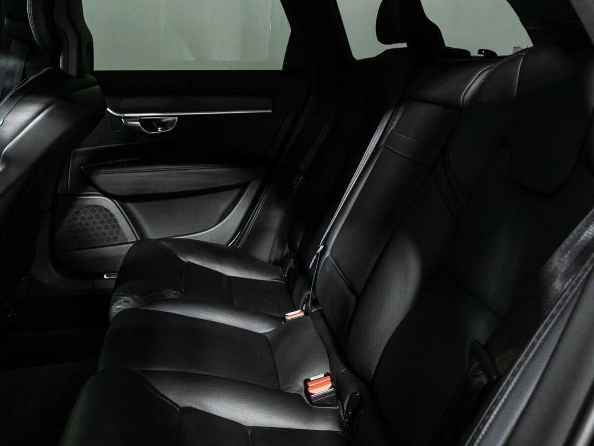 Volvo V90 Cross Country с пробегом — 2017 год. Фото: #9