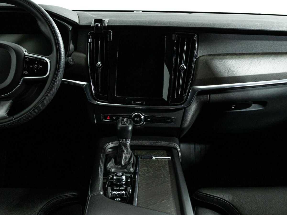 Volvo V90 Cross Country с пробегом — 2017 год. Фото: #13