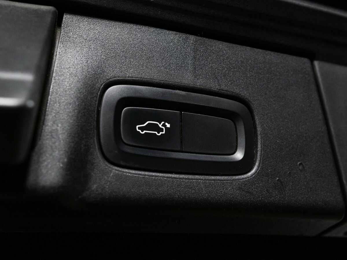 Volvo V90 Cross Country с пробегом — 2017 год. Фото: #15