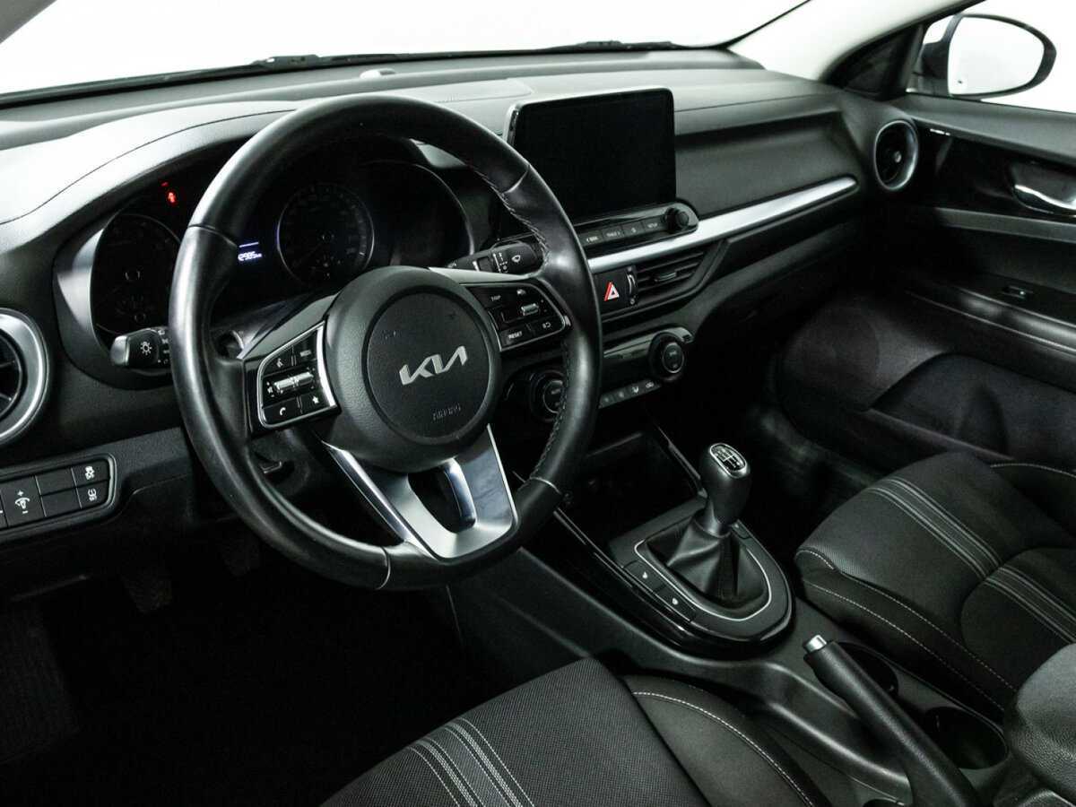 Kia Cerato с пробегом — 2022 год. Фото: #10