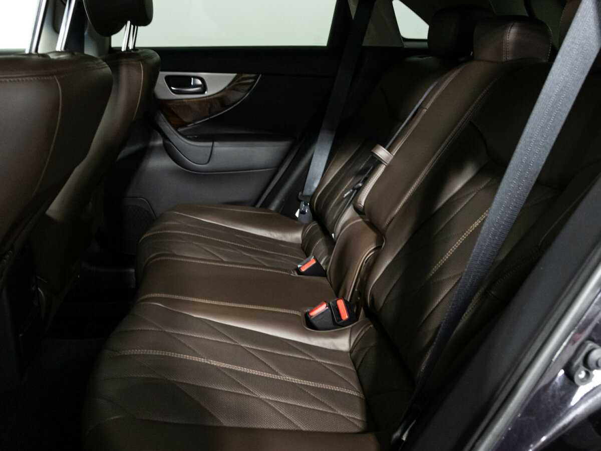 Infiniti QX70 с пробегом — 2016 год. Фото: #9