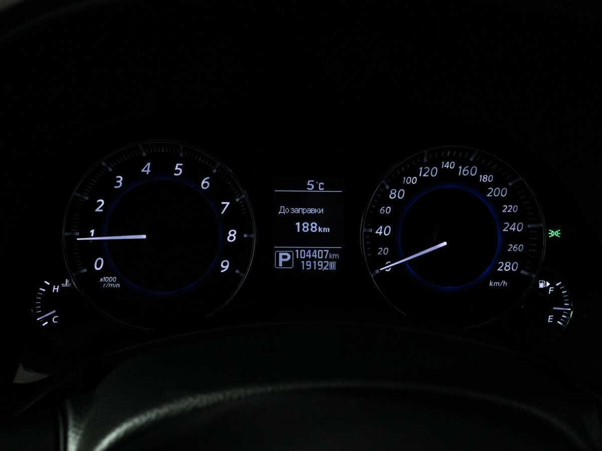 Infiniti QX70 с пробегом — 2016 год. Фото: #11