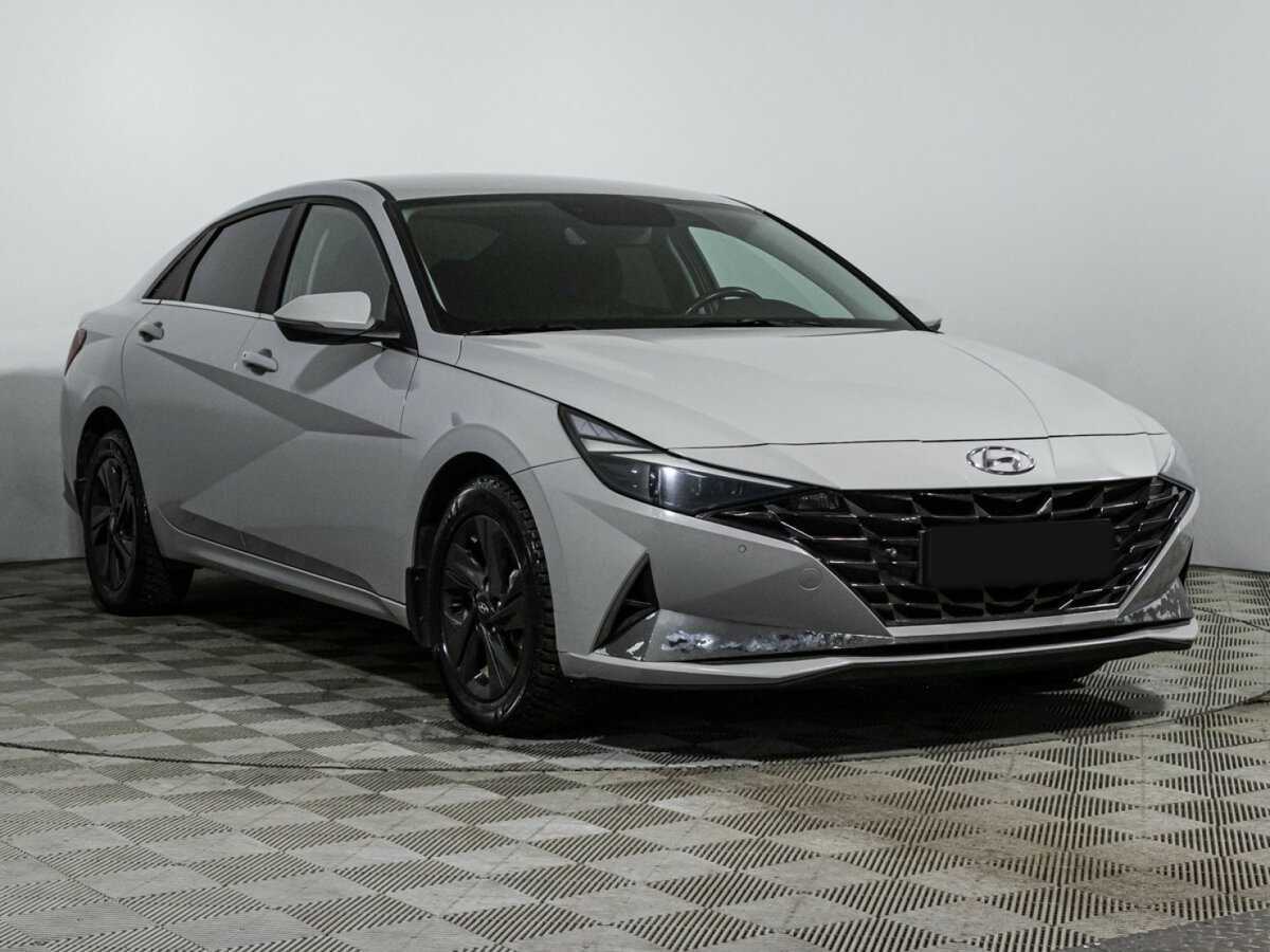 Hyundai Elantra с пробегом — 2021 год. Фото: #2