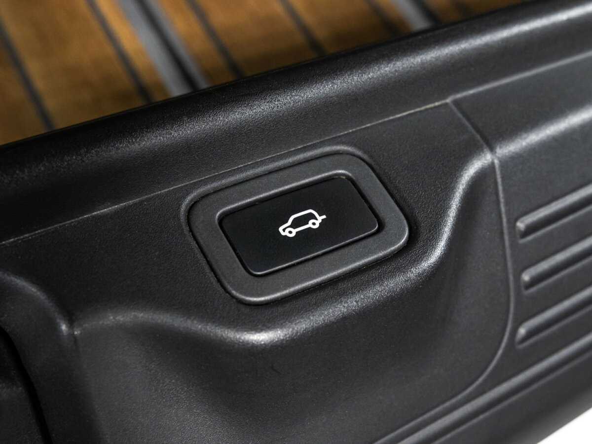 Land Rover Range Rover с пробегом — 2014 год. Фото: #14