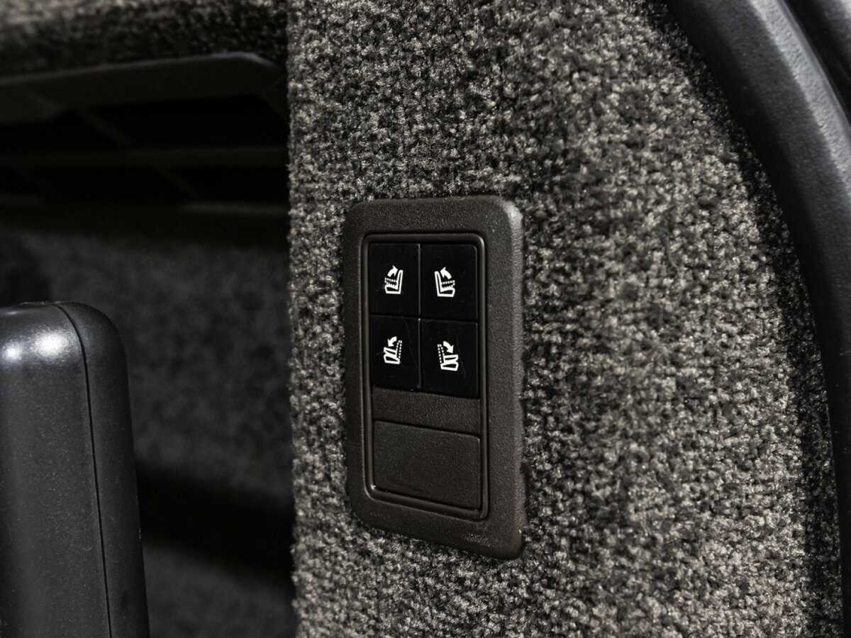 Land Rover Range Rover с пробегом — 2014 год. Фото: #16