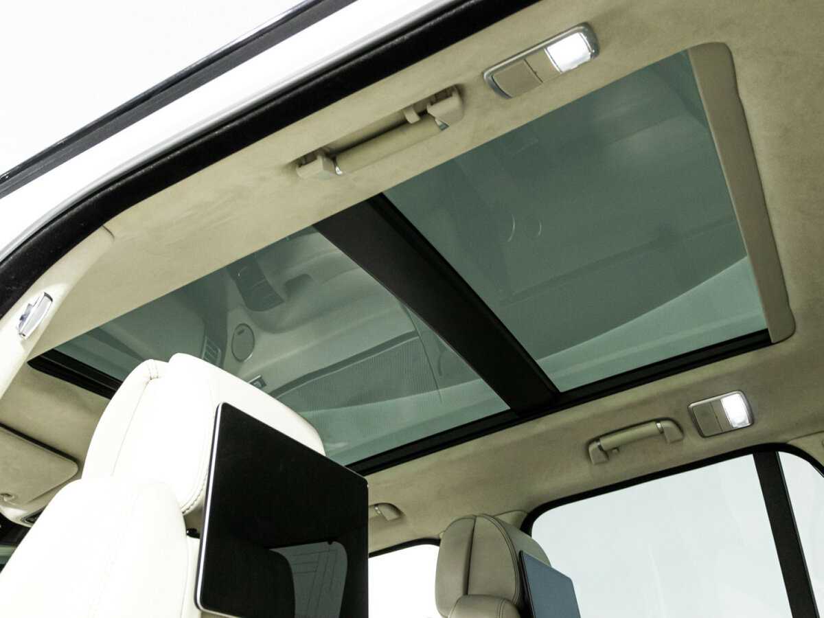 Land Rover Range Rover с пробегом — 2014 год. Фото: #17