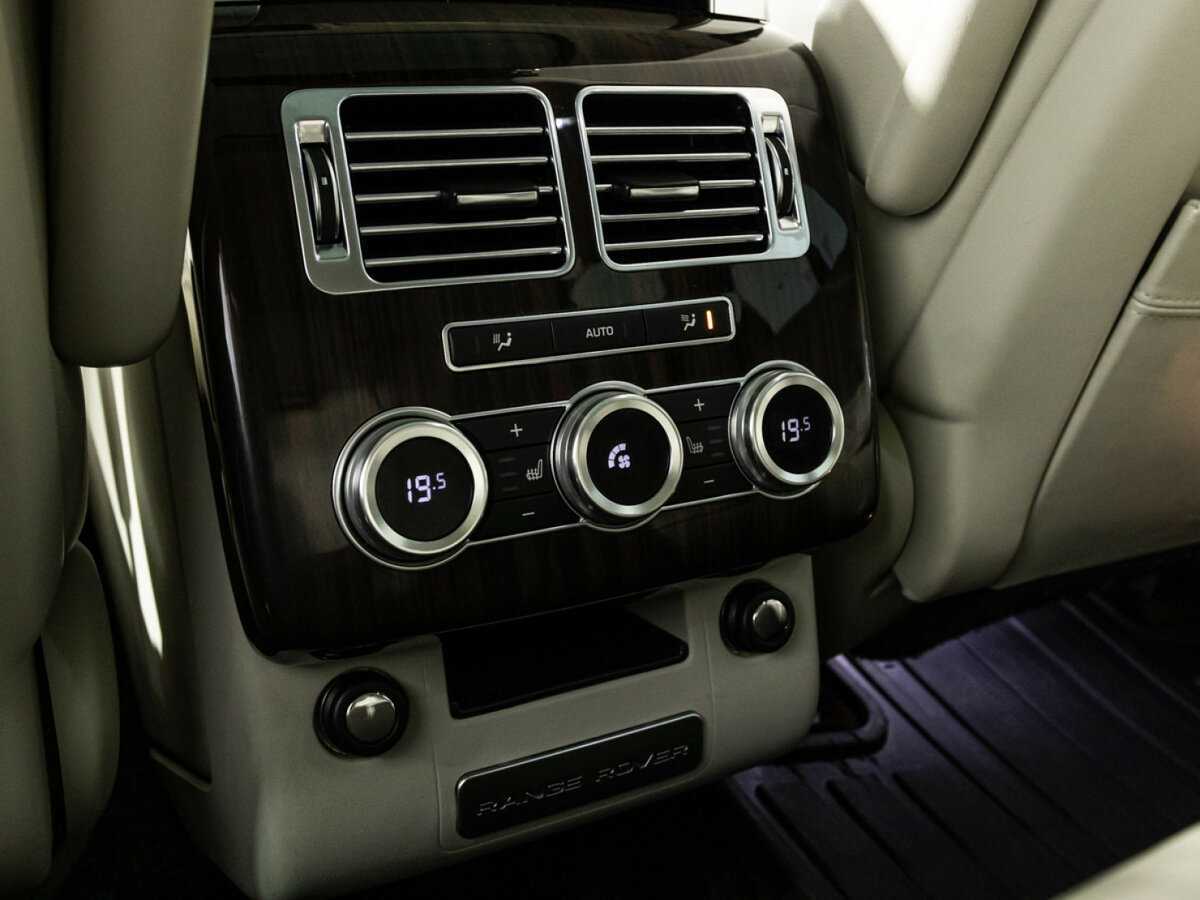 Land Rover Range Rover с пробегом — 2014 год. Фото: #19