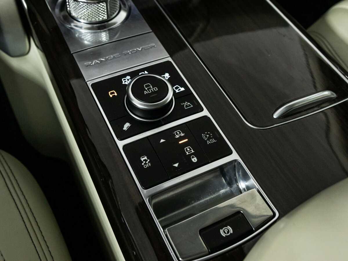 Land Rover Range Rover с пробегом — 2014 год. Фото: #29