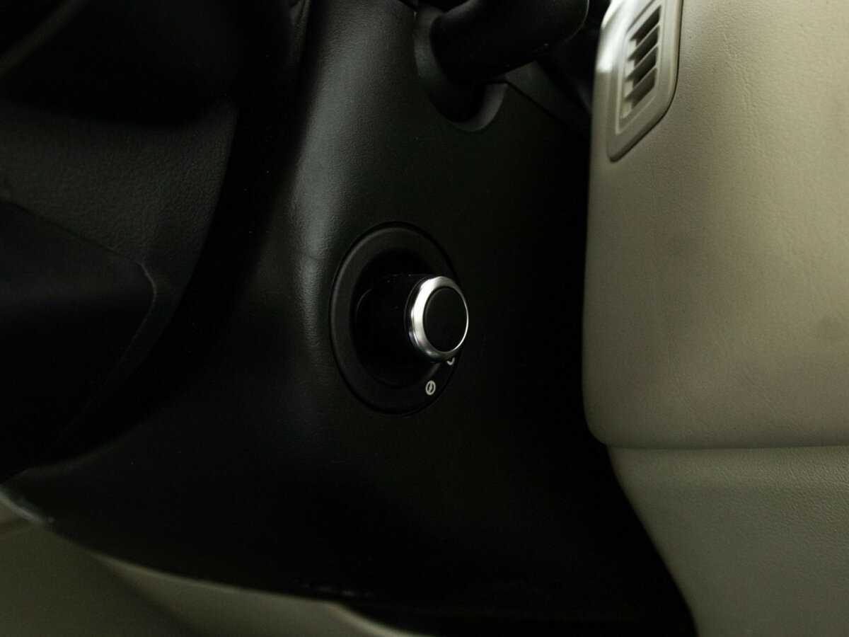 Land Rover Range Rover с пробегом — 2014 год. Фото: #30