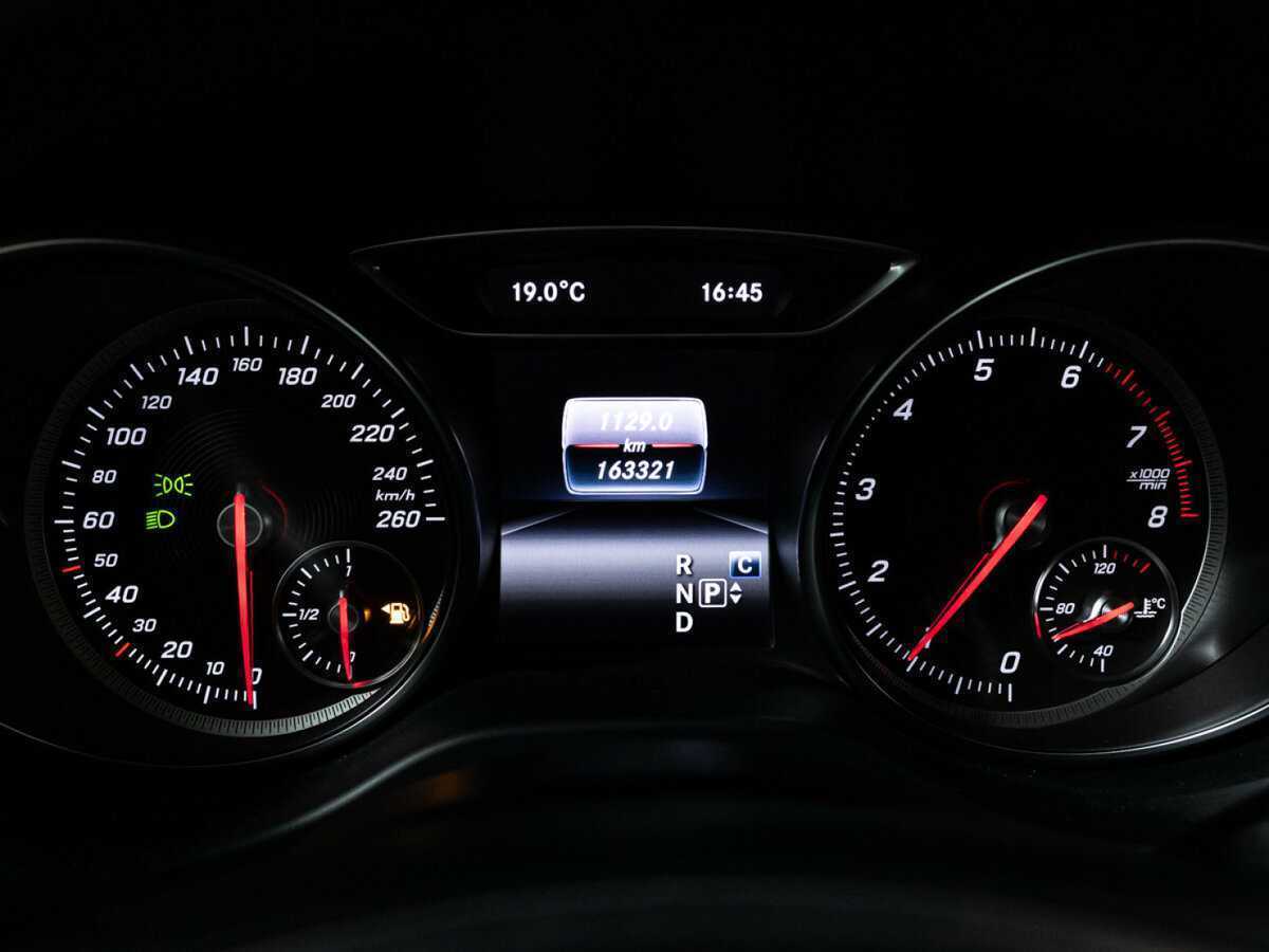 Mercedes-Benz CLA с пробегом — 2017 год. Фото: #11