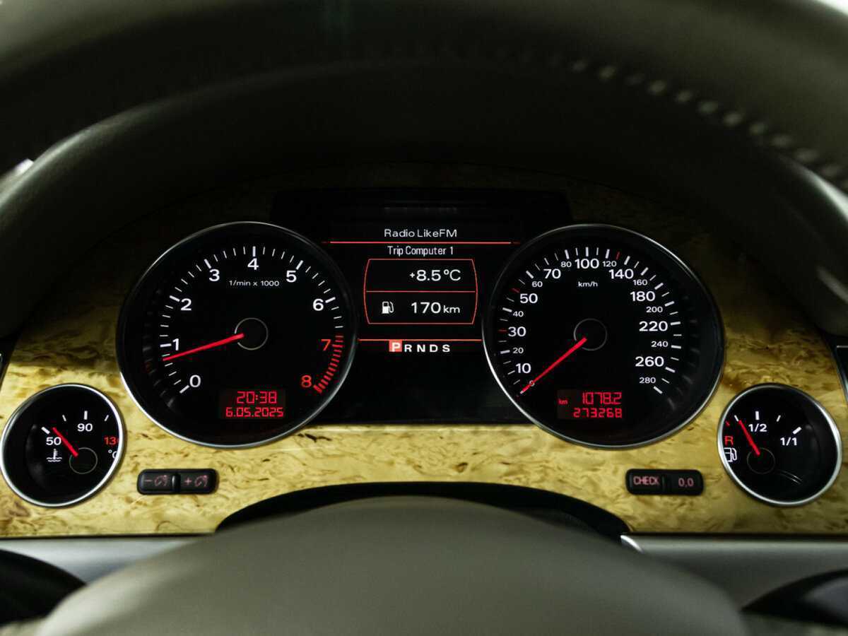 Audi A8 с пробегом — 2008 год. Фото: #11