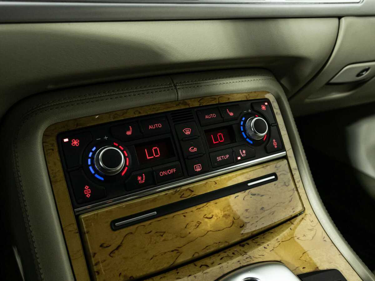 Audi A8 с пробегом — 2008 год. Фото: #17