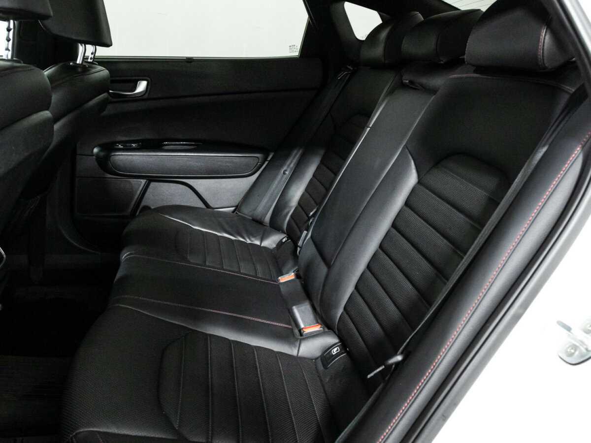 Kia Optima с пробегом — 2018 год. Фото: #9