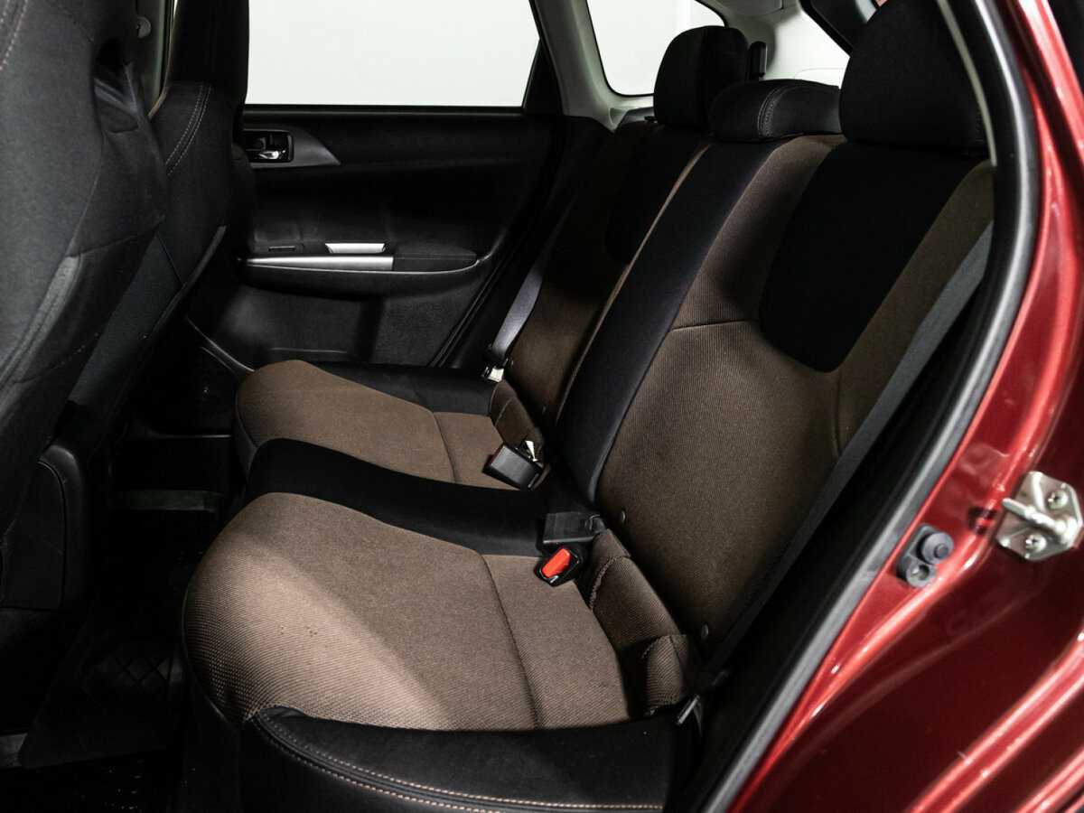 Subaru Impreza с пробегом — 2011 год. Фото: #9