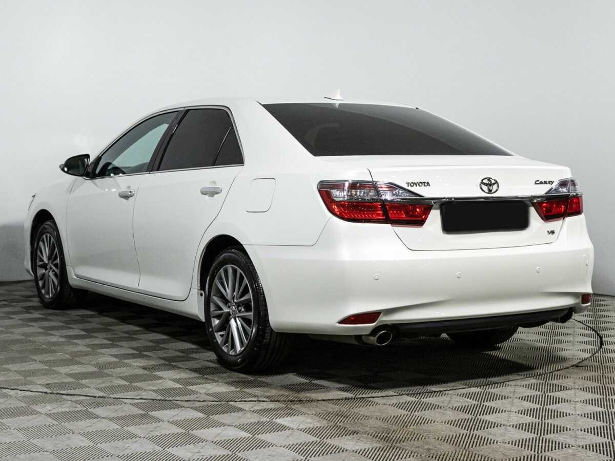 Toyota Camry с пробегом — 2016 год. Фото: #6
