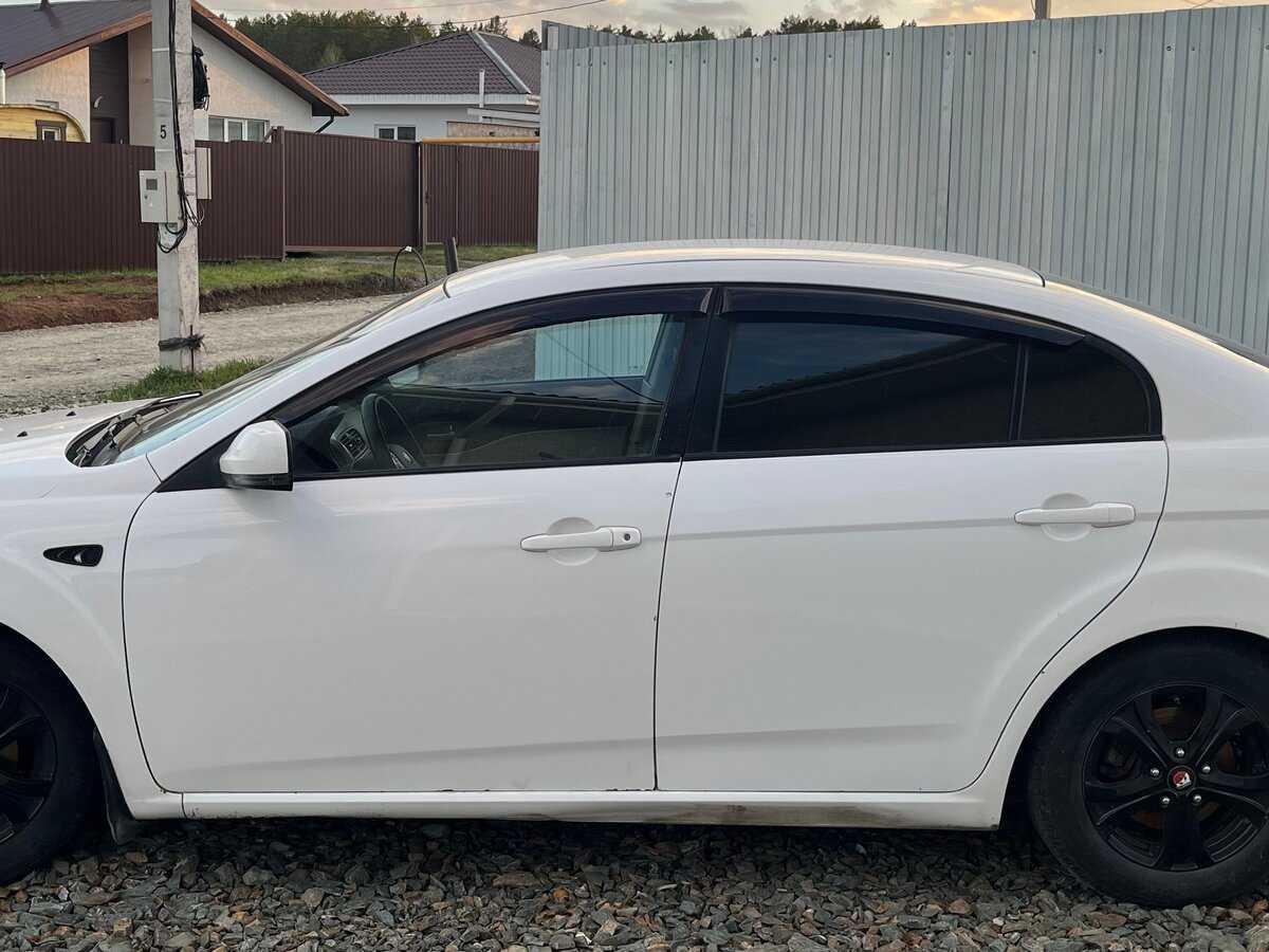 FAW Besturn B50 с пробегом — 2012 год. Фото: #2