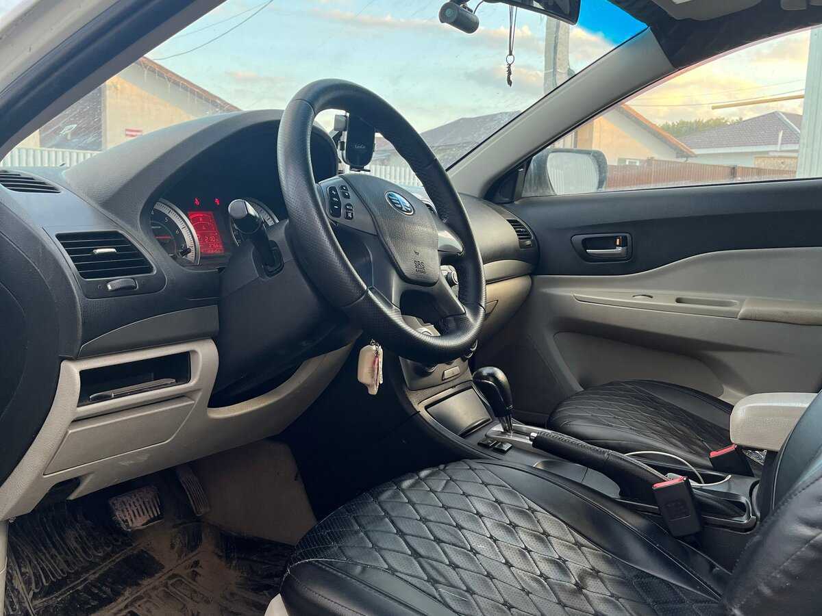 FAW Besturn B50 с пробегом — 2012 год. Фото: #4