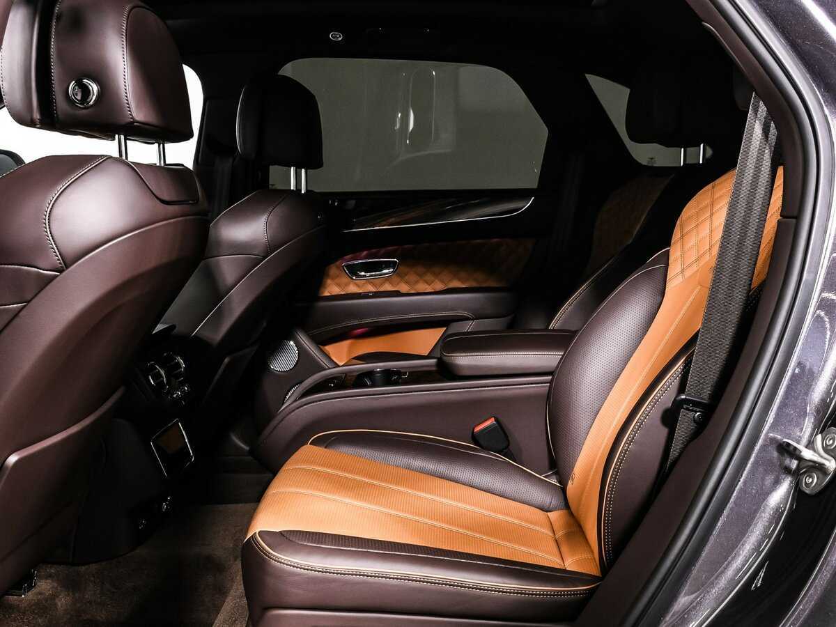 Bentley Bentayga с пробегом — 2021 год. Фото: #12