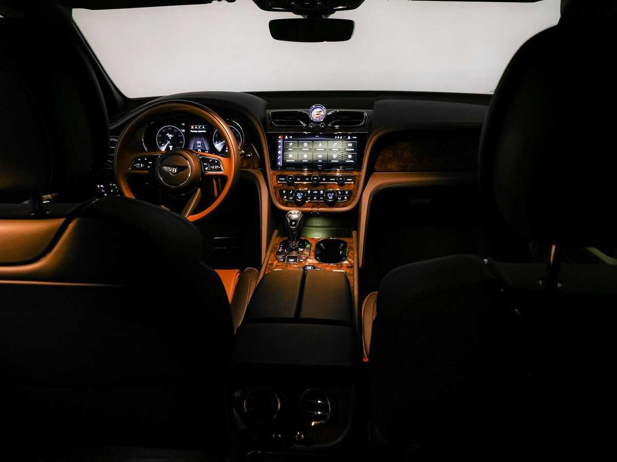 Bentley Bentayga с пробегом — 2021 год. Фото: #18
