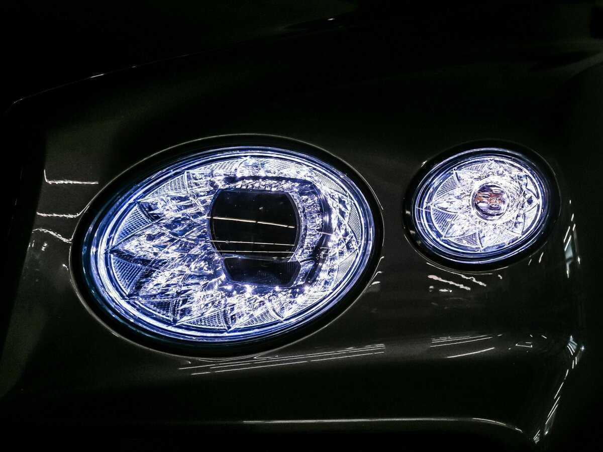 Bentley Bentayga с пробегом — 2021 год. Фото: #21