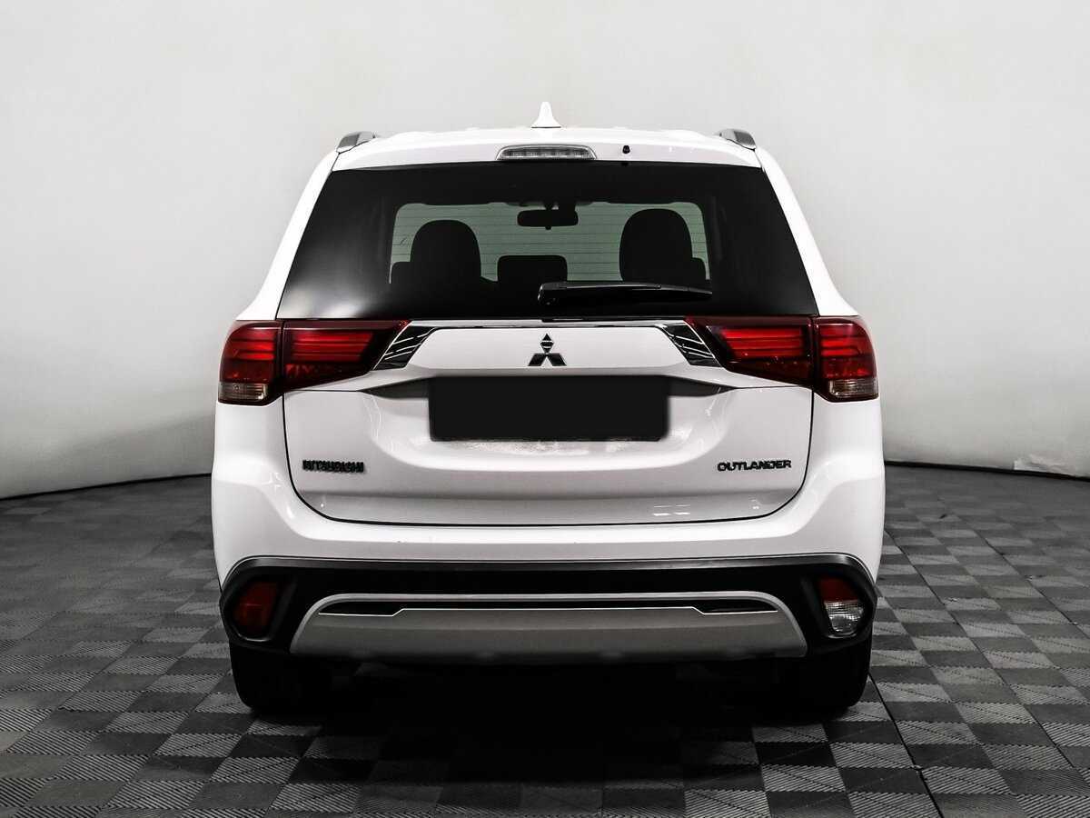 Mitsubishi Outlander с пробегом — 2019 год. Фото: #5