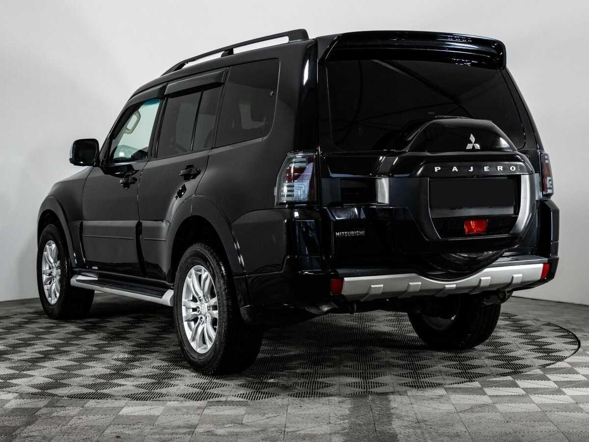 Mitsubishi Pajero с пробегом — 2014 год. Фото: #5