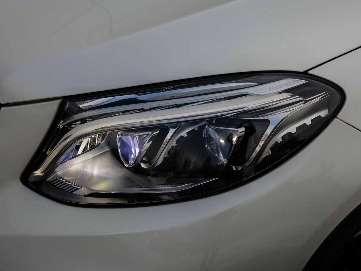 Mercedes-Benz GLE Coupe с пробегом — 2015 год. Фото: #2