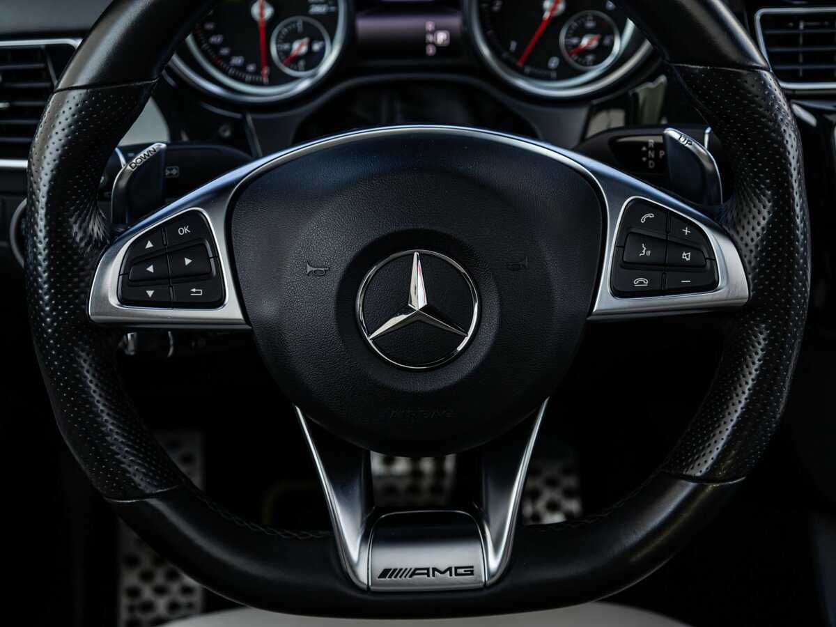 Mercedes-Benz GLE Coupe с пробегом — 2015 год. Фото: #16