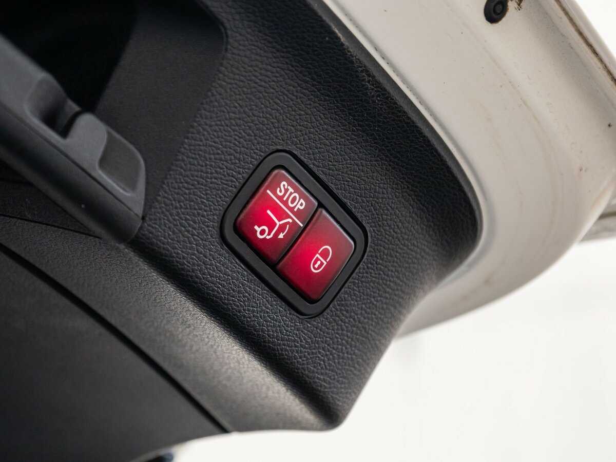 Mercedes-Benz GLE Coupe с пробегом — 2015 год. Фото: #25