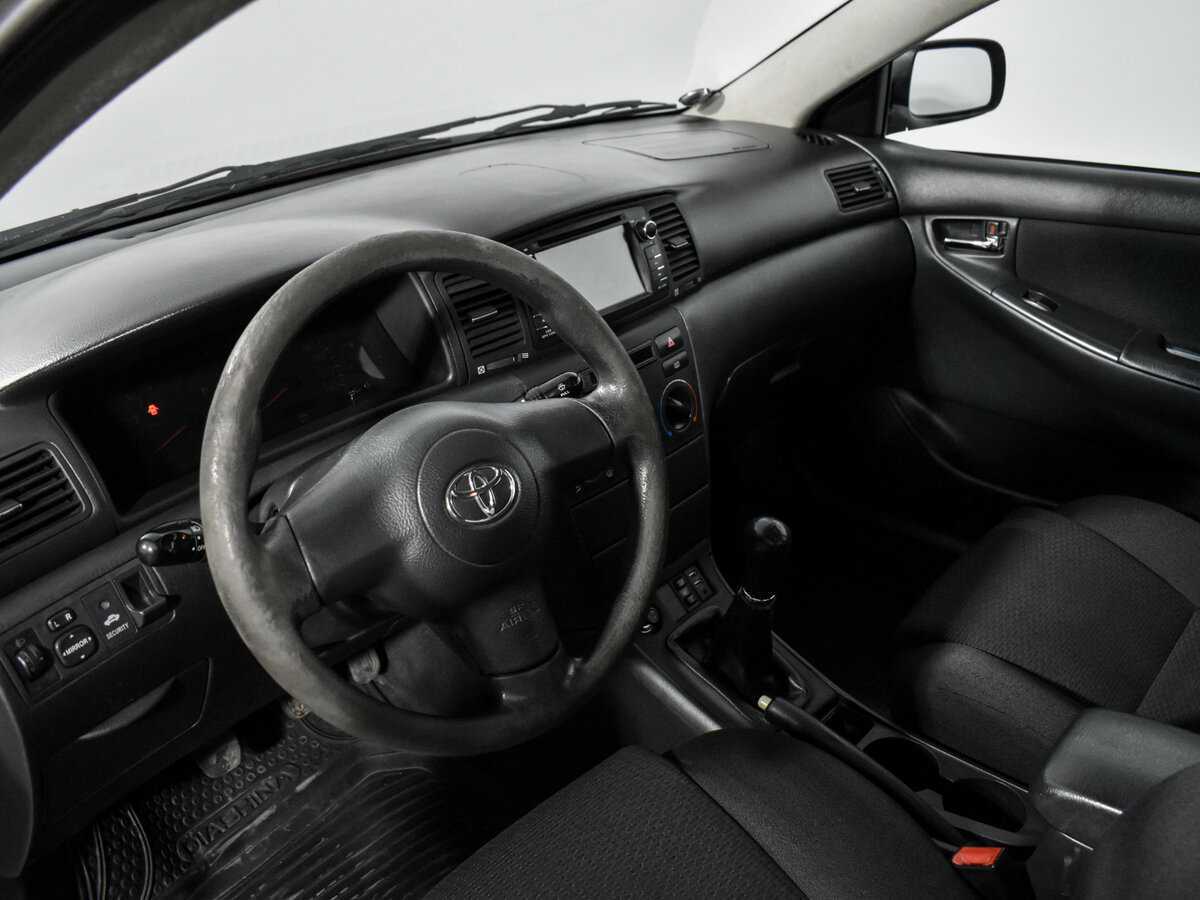 Toyota Corolla с пробегом — 2006 год. Фото: #8